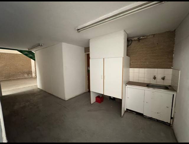 400M² WAREHOUSE TO LET IN ROBERTVILLE
